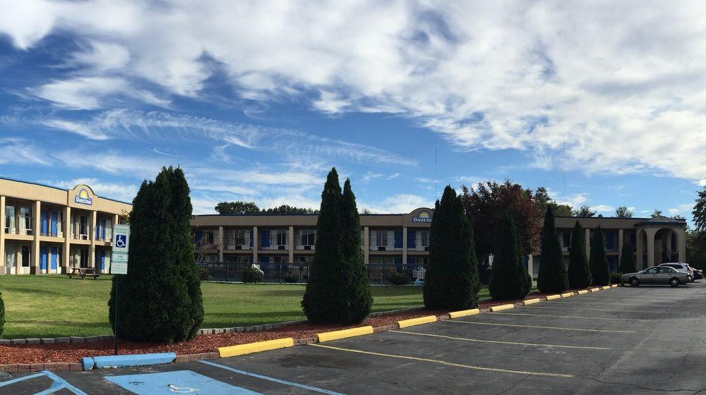 Days Inn By Wyndham Christiansburg Exterior foto