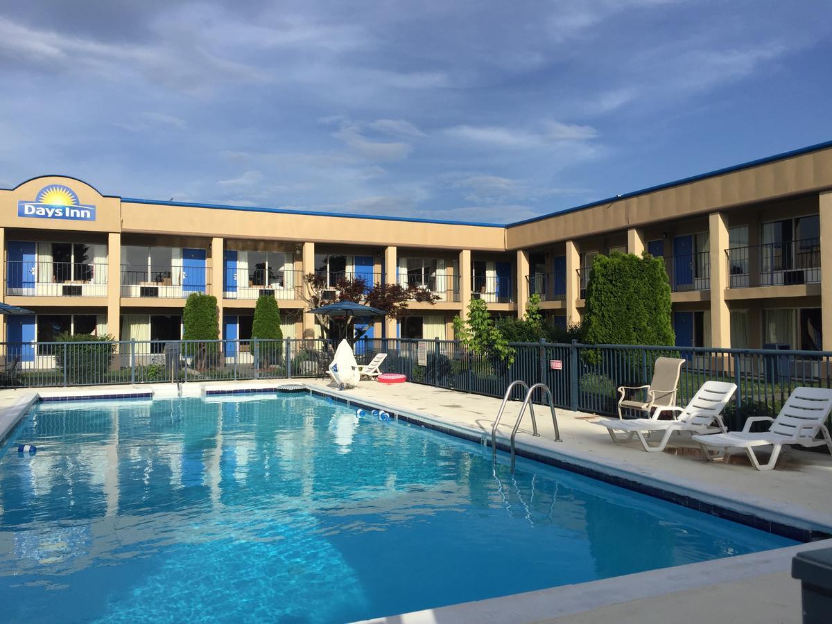 Days Inn By Wyndham Christiansburg Exterior foto