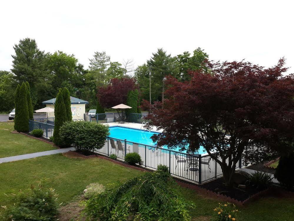 Days Inn By Wyndham Christiansburg Exterior foto