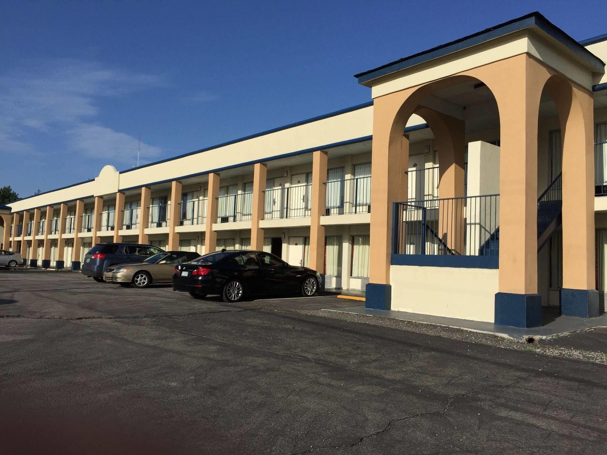 Days Inn By Wyndham Christiansburg Exterior foto